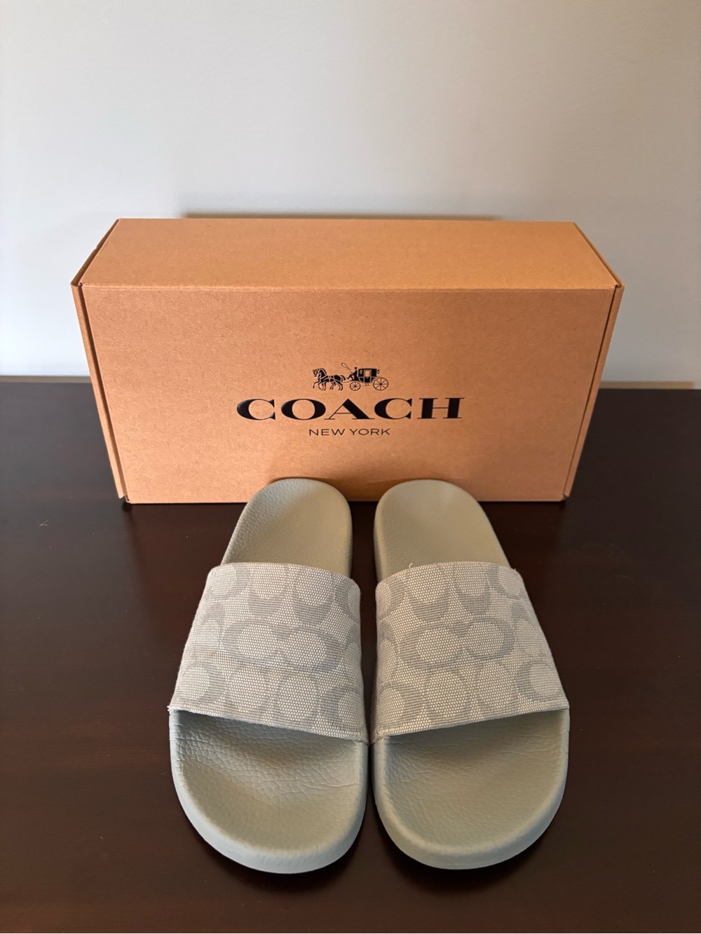 COACH Udele Logo Monogram
Slide Sandal  Size 6